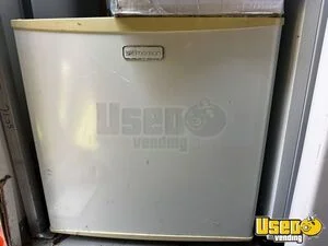 1992 1992fiberglass (3 Window) Concessions Trailer Beverage - Coffee Trailer 14 Minnesota for Sale