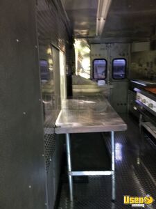 1992 22' Kitchen Food Truck All-purpose Food Truck Diamond Plated Aluminum Flooring Tennessee Gas Engine for Sale
