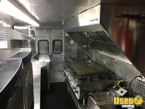 1992 22' Kitchen Food Truck All-purpose Food Truck Insulated Walls Tennessee Gas Engine for Sale