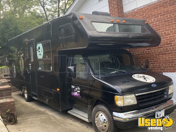 1992 28' Mobile Hair Salon Truck Mobile Hair & Nail Salon Truck Virginia Gas Engine for Sale