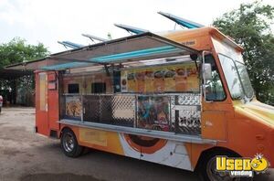 1992 Chevy P30 Catering Food Truck Texas for Sale