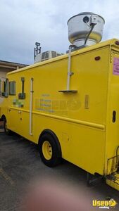 1992 Kitchen Food Truck All-purpose Food Truck Air Conditioning Texas Gas Engine for Sale