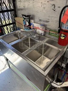 1992 P-30 All-purpose Food Truck 37 Michigan Gas Engine for Sale