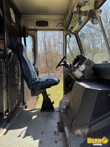 1992 P-30 All-purpose Food Truck 43 Michigan Gas Engine for Sale