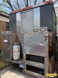 1992 P-30 All-purpose Food Truck Cabinets Michigan Gas Engine for Sale