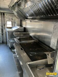 1992 P-30 All-purpose Food Truck Generator Michigan Gas Engine for Sale