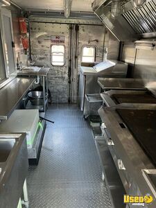 1992 P-30 All-purpose Food Truck Propane Tank Michigan Gas Engine for Sale