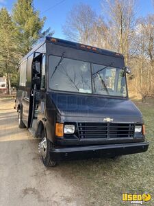 1992 P-30 All-purpose Food Truck Stainless Steel Wall Covers Michigan Gas Engine for Sale