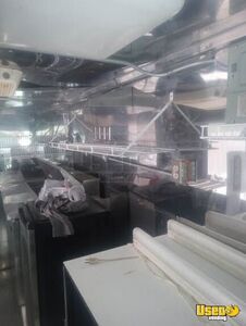 1992 P30 All-purpose Food Truck Diamond Plated Aluminum Flooring Ohio Diesel Engine for Sale