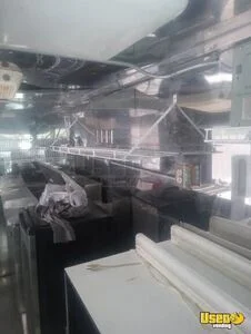 1992 P30 All-purpose Food Truck Diamond Plated Aluminum Flooring Ohio Diesel Engine for Sale