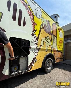1992 P30 All-purpose Food Truck Exterior Customer Counter Iowa Gas Engine for Sale