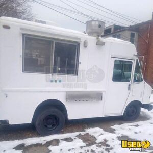 GMC P30 All-Purpose Food Truck Mobile Food Concession Unit for Sale in Ohio!