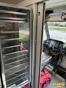 1992 P30 All-purpose Food Truck Shore Power Cord Massachusetts Gas Engine for Sale