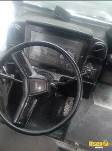 1992 P30 All-purpose Food Truck Stainless Steel Wall Covers Ohio Diesel Engine for Sale