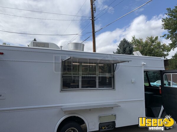 1992 P30 Grumman Olson Workhorse Kitchen Food Truck All-purpose Food Truck Colorado Gas Engine for Sale