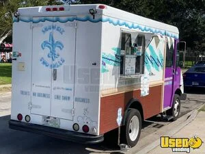 1992 P30 Shaved Ice Truck Snowball Truck Diamond Plated Aluminum Flooring California Gas Engine for Sale
