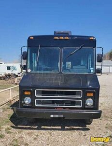 1992 P30 Step Van Kitchen Food Truck All-purpose Food Truck Air Conditioning Texas Diesel Engine for Sale
