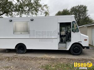 1992 P30 Step Van Kitchen Food Truck All-purpose Food Truck Concession Window Michigan Diesel Engine for Sale
