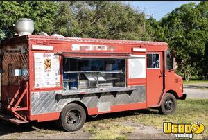 1992 P30 Step Van Kitchen Food Truck All-purpose Food Truck Concession Window Texas Gas Engine for Sale