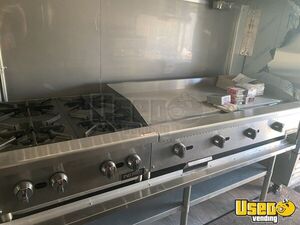 1992 P30 Step Van Kitchen Food Truck All-purpose Food Truck Propane Tank Michigan Diesel Engine for Sale