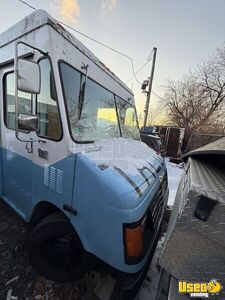 1992 P30 Taco Food Truck Insulated Walls Illinois Diesel Engine for Sale