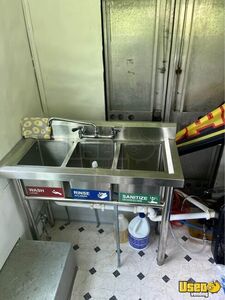 1992 Step Van Food Truck All-purpose Food Truck Hand-washing Sink Louisiana Gas Engine for Sale