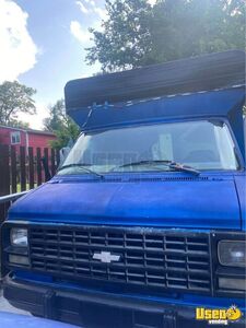 1992 Van 30 Food Truck All-purpose Food Truck Air Conditioning Kansas for Sale