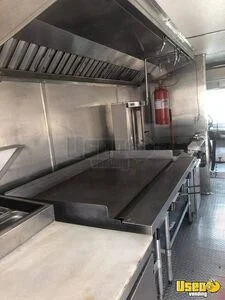 1993 Chasis Kitchen Food Truck All-purpose Food Truck Insulated Walls Colorado Diesel Engine for Sale