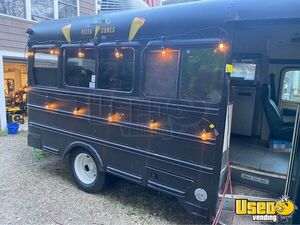 1993 Cutaway Pizza Food Truck Concession Window Connecticut for Sale