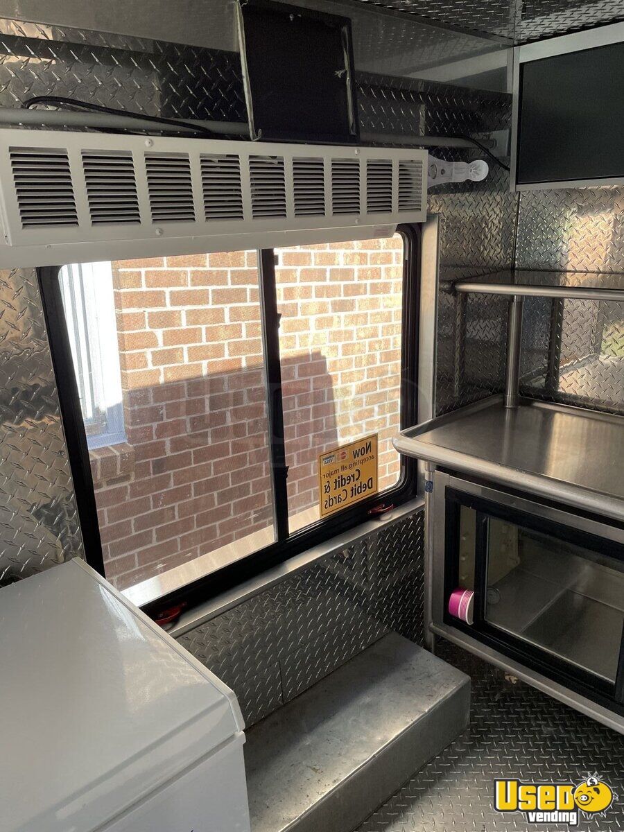 Ford F350 Grumman Ice Cream Truck Soft Serve Truck for Sale in North Carolina