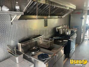 1993 Food Truck All-purpose Food Truck Diamond Plated Aluminum Flooring Florida Diesel Engine for Sale