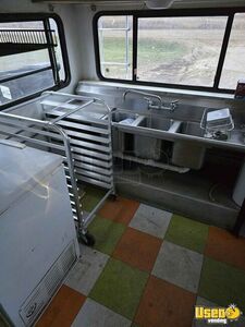 1993 Food Truck Conversion All-purpose Food Truck Deep Freezer South Dakota Gas Engine for Sale