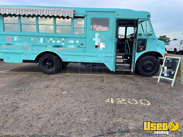 1993 Mobile Boutique Truck Ohio Diesel Engine for Sale