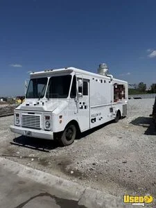 1993 P30 All-purpose Food Truck Concession Window Nebraska Diesel Engine for Sale