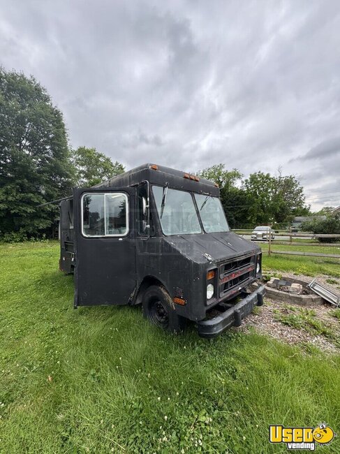 1993 P30 All-purpose Food Truck Delaware Diesel Engine for Sale