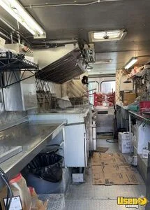 1993 P30 All-purpose Food Truck Diamond Plated Aluminum Flooring Nebraska Diesel Engine for Sale