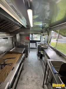 1993 P30 All-purpose Food Truck Floor Drains Delaware Diesel Engine for Sale