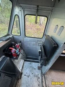 1993 P30 All-purpose Food Truck Gray Water Tank Connecticut Gas Engine for Sale