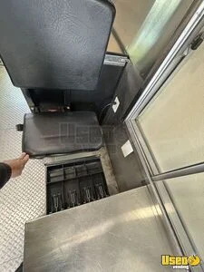 1993 P30 All-purpose Food Truck Hand-washing Sink Connecticut Gas Engine for Sale