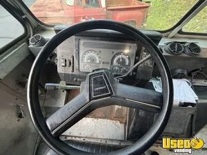 1993 P30 All-purpose Food Truck Hot Water Heater Connecticut Gas Engine for Sale