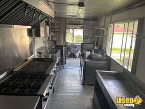 1993 P30 Barbecue Food Truck Barbecue Food Truck Stainless Steel Wall Covers Alabama Diesel Engine for Sale