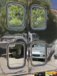 1993 P30 Mobile Art Gallery Truck Mobile Boutique Trailer Breaker Panel California Diesel Engine for Sale