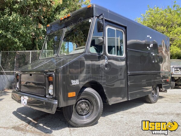 1993 P30 Mobile Art Gallery Truck Mobile Boutique Trailer California Diesel Engine for Sale