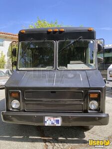 1993 P30 Mobile Art Gallery Truck Mobile Boutique Trailer Shore Power Cord California Diesel Engine for Sale