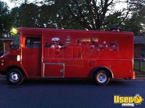 1993 P30 Mobile Food Kitchen All-purpose Food Truck Concession Window North Carolina Gas Engine for Sale