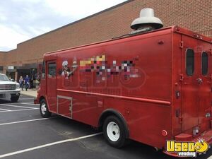 1993 P30 Mobile Food Kitchen All-purpose Food Truck Exterior Customer Counter North Carolina Gas Engine for Sale