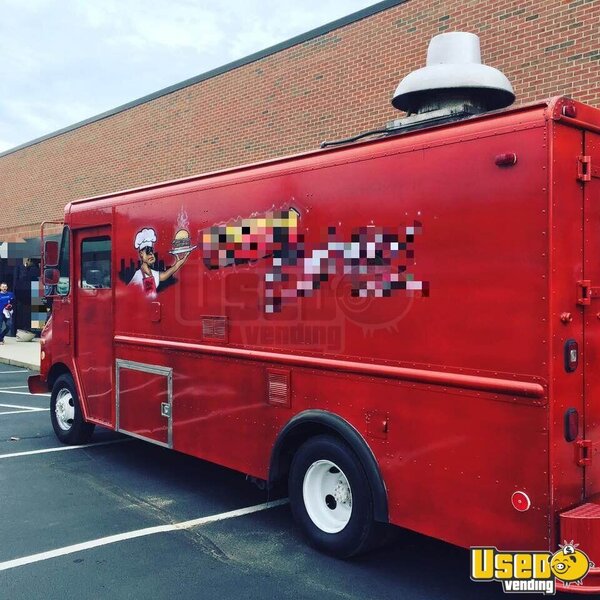 1993 P30 Mobile Food Kitchen All-purpose Food Truck North Carolina Gas Engine for Sale