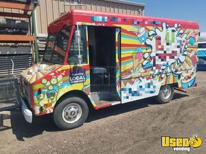 1993 P30 Step Van All-purpose Food Truck All-purpose Food Truck Colorado Diesel Engine for Sale