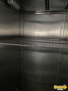 1993 P30 Step Van Kitchen Food Truck All-purpose Food Truck Breaker Panel Florida Diesel Engine for Sale