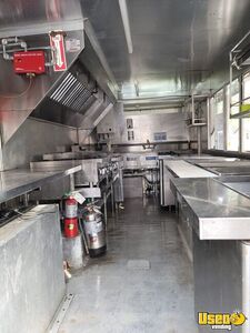 1993 P30 Step Van Kitchen Food Truck All-purpose Food Truck Exterior Customer Counter Florida Gas Engine for Sale